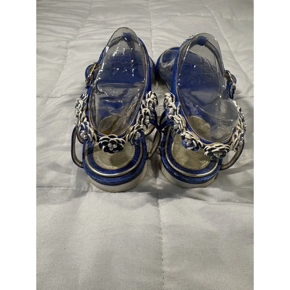 Chanel T Strap Blue Floral Embellished Sandals Sz 39 8.5 US